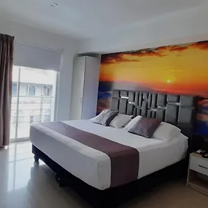 hotel-loft-granada-inn.cali-hotels.com/